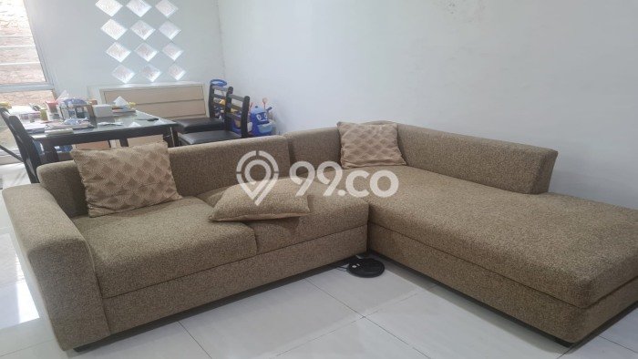 Jual Murah Rumah dengan 4 Kamar Tidur dan 3 Kamar Mandi di Area , Tangerang Jual Murah Rumah dengan 4 Kamar Tidur dan 3 Kamar Mandi di Area , Tangerang