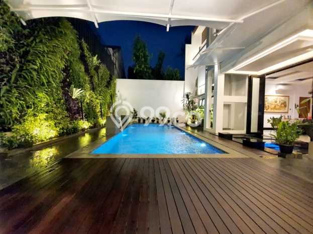 Dijual Rumah Mewah Megah Dengan View Cantik di Kemang, Jakarta Selatan Dijual Rumah Mewah Megah Dengan View Cantik di Kemang, Jakarta Selatan