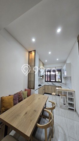 Rumah Elit Modern Siap Huni di BSD City Tangerang Rumah Elit Modern Siap Huni di BSD City Tangerang
