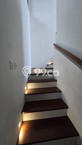 Rumah Elit Modern Siap Huni di BSD City Tangerang Rumah Elit Modern Siap Huni di BSD City Tangerang