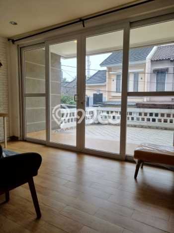 Rumah Modern 4 KT di BSD Tangerang Full Furnished Rumah Modern 4 KT di BSD Tangerang Full Furnished