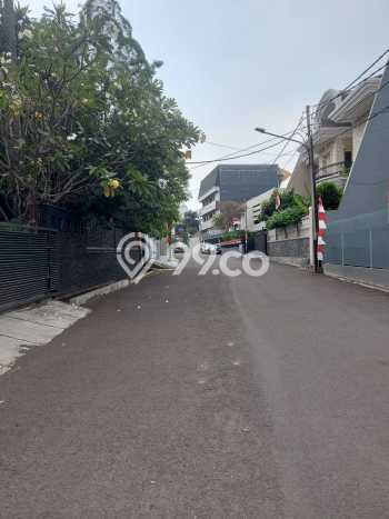 Hunian Elit LB 750m2 Siap Pakai Desain Elegan di Simprug, Jakarta Selatan Hunian Elit LB 750m2 Siap Pakai Desain Elegan di Simprug, Jakarta Selatan