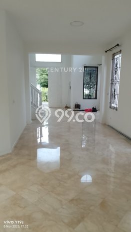 Disewakan! Rumah 4 Kamar Tidur &
2 Kamar Mandi di Lippo Karawaci, Tangerang Disewakan! Rumah 4 Kamar Tidur &
2 Kamar Mandi di Lippo Karawaci, Tangerang