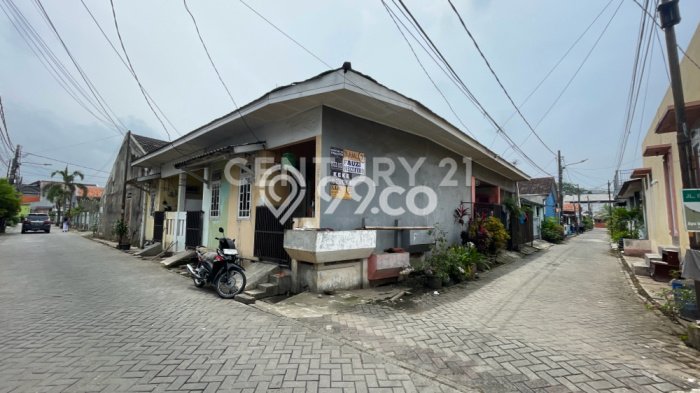 Rumah Luas Asri 5 KT Siap Pakai di Cimone Tangerang Rumah Luas Asri 5 KT Siap Pakai di Cimone Tangerang
