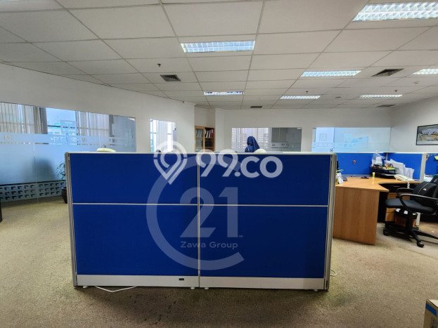 Kantor Strategis Kawasan Central Park, Luas 214m², Jalan Utama, Ramai Kantor Strategis Kawasan Central Park, Luas 214m², Jalan Utama, Ramai