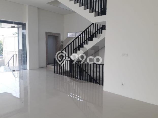 LOKASI PREMIUM! Komersial di Matraman, Luas 2107m², Akses Utama LOKASI PREMIUM! Komersial di Matraman, Luas 2107m², Akses Utama