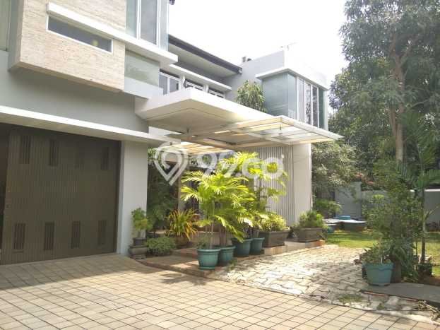 Dijual Rumah Luas Megah Dengan View Eksklusif di Tomang, Jakarta Barat Dijual Rumah Luas Megah Dengan View Eksklusif di Tomang, Jakarta Barat