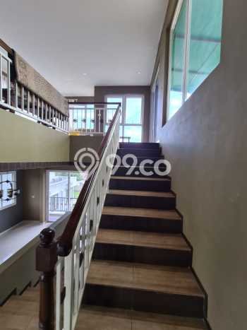 Ready to Use! Premium House LT 296m2 Desain Elegan di Sentul City Ready to Use! Premium House LT 296m2 Desain Elegan di Sentul City