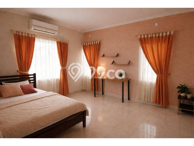 Disewakan! Rumah 4 Kamar Tidur &
3 Kamar Mandi di Sentul City, Bogor Disewakan! Rumah 4 Kamar Tidur &
3 Kamar Mandi di Sentul City, Bogor