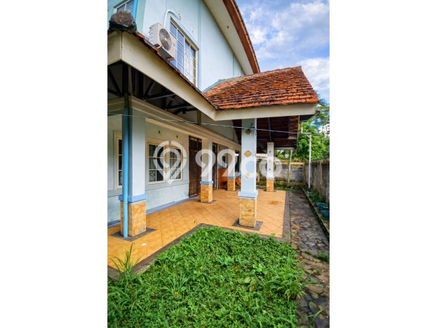Disewakan! Rumah 4 Kamar Tidur &
3 Kamar Mandi di Sentul City, Bogor Disewakan! Rumah 4 Kamar Tidur &
3 Kamar Mandi di Sentul City, Bogor