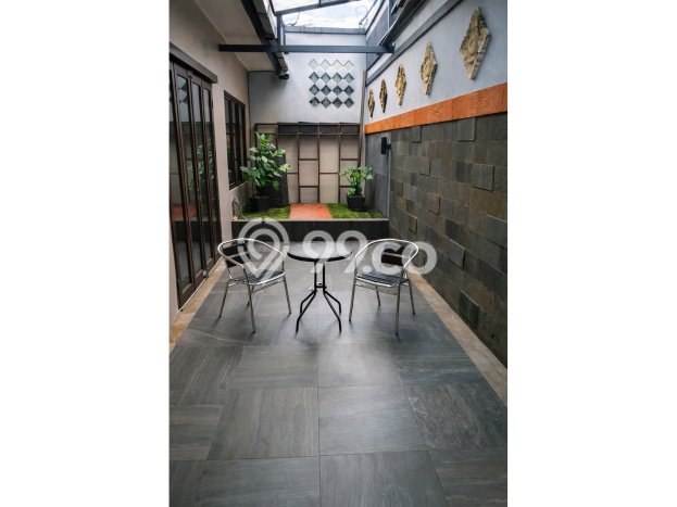 For Sale! Luxury House LT 190m2 Desain Modern di Sentul City For Sale! Luxury House LT 190m2 Desain Modern di Sentul City