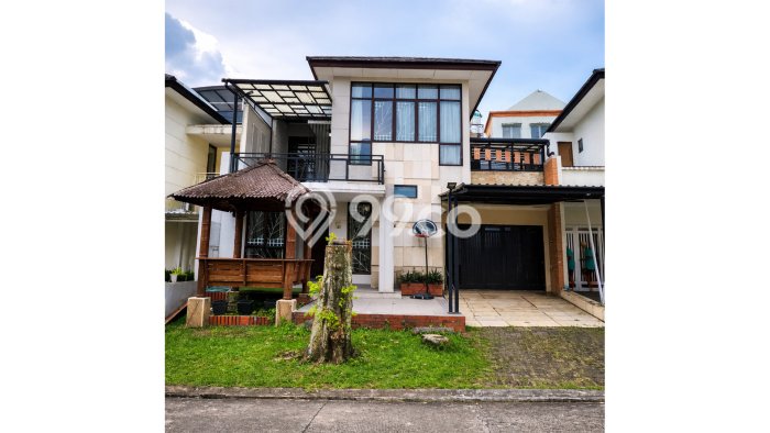 For Sale! Luxury House LT 190m2 Desain Modern di Sentul City For Sale! Luxury House LT 190m2 Desain Modern di Sentul City