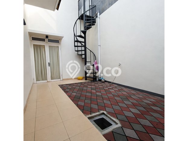 Rumah Modern 3 KT di Sentul City Bogor Unfurnished Rumah Modern 3 KT di Sentul City Bogor Unfurnished