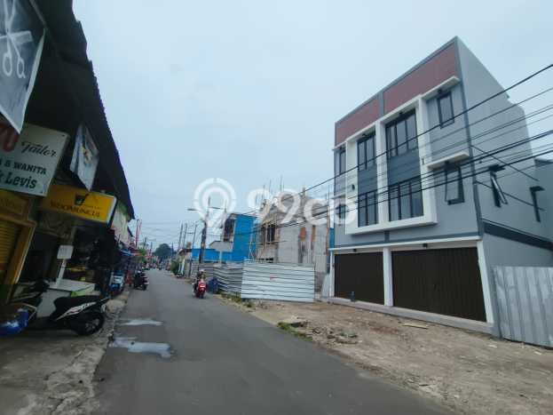 Area Ramai! Ruko Dijual di Cimanggis untuk Bisnis Luas Bangunan 80m2 Area Ramai! Ruko Dijual di Cimanggis untuk Bisnis Luas Bangunan 80m2