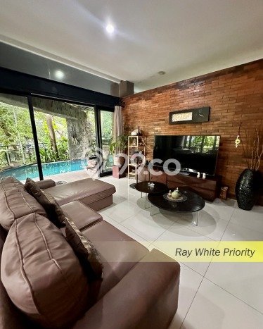 Ready to Use! Luxury House LT 325m2 Desain Elegan di Bintaro Ready to Use! Luxury House LT 325m2 Desain Elegan di Bintaro