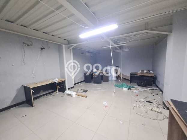 Lokasi Strategis! Dijual Kantor Bisnis di Cakung, Jakarta Timur Kondisi Bagus Lokasi Strategis! Dijual Kantor Bisnis di Cakung, Jakarta Timur Kondisi Bagus