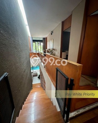 Ready to Use! Luxury House LT 325m2 Desain Elegan di Bintaro Ready to Use! Luxury House LT 325m2 Desain Elegan di Bintaro
