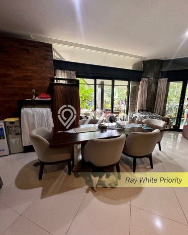 Ready to Use! Luxury House LT 325m2 Desain Elegan di Bintaro Ready to Use! Luxury House LT 325m2 Desain Elegan di Bintaro