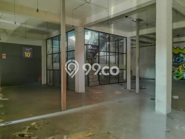 Area Ramai! Ruko Dijual di Ciputat untuk Bisnis Luas Bangunan 360m2 Area Ramai! Ruko Dijual di Ciputat untuk Bisnis Luas Bangunan 360m2