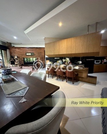 Ready to Use! Luxury House LT 325m2 Desain Elegan di Bintaro Ready to Use! Luxury House LT 325m2 Desain Elegan di Bintaro