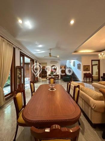 Hunian Mewah Siap Huni LT 667m2 di Kebayoran Baru, Jakarta Selatan Hunian Mewah Siap Huni LT 667m2 di Kebayoran Baru, Jakarta Selatan