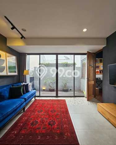 Rumah Elit Modern Siap Huni di Veteran Jakarta Selatan Rumah Elit Modern Siap Huni di Veteran Jakarta Selatan