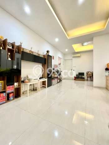 Hunian Elit LB 310m2 Siap Pakai Desain Elegan di Pondok Indah, Jakarta Selatan Hunian Elit LB 310m2 Siap Pakai Desain Elegan di Pondok Indah, Jakarta Selatan