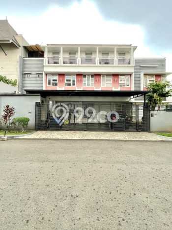 Hunian Elit LB 310m2 Siap Pakai Desain Elegan di Pondok Indah, Jakarta Selatan Hunian Elit LB 310m2 Siap Pakai Desain Elegan di Pondok Indah, Jakarta Selatan