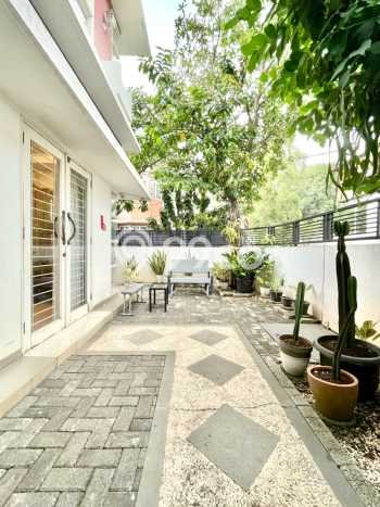 Hunian Elit LB 310m2 Siap Pakai Desain Elegan di Pondok Indah, Jakarta Selatan Hunian Elit LB 310m2 Siap Pakai Desain Elegan di Pondok Indah, Jakarta Selatan