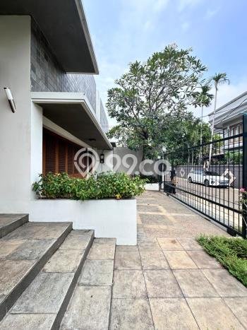 Hunian Mewah LB 450m2 Siap Huni Desain Elegan di Kemang, Jakarta Selatan Hunian Mewah LB 450m2 Siap Huni Desain Elegan di Kemang, Jakarta Selatan