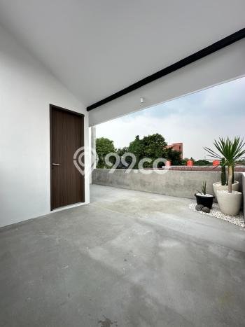 Rumah Luxury Modern Tanpa Renovasi di Kemang Jakarta Selatan Rumah Luxury Modern Tanpa Renovasi di Kemang Jakarta Selatan