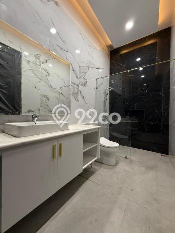Hot Offer Hunian Premium Ideal dan Luas di Tebet, Jakarta Selatan Hot Offer Hunian Premium Ideal dan Luas di Tebet, Jakarta Selatan