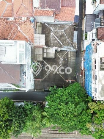 Lahan Strategis di Tebet Dijual dengan Luas 230m2 Lahan Strategis di Tebet Dijual dengan Luas 230m2