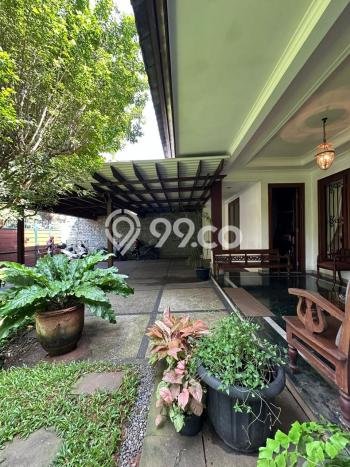 Hunian Mewah Siap Huni LT 667m2 di Kebayoran Baru, Jakarta Selatan Hunian Mewah Siap Huni LT 667m2 di Kebayoran Baru, Jakarta Selatan