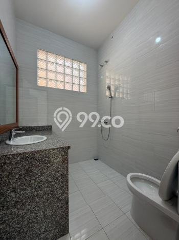 Rumah Luxury Modern Tanpa Renovasi di Pejaten Jakarta Selatan Rumah Luxury Modern Tanpa Renovasi di Pejaten Jakarta Selatan