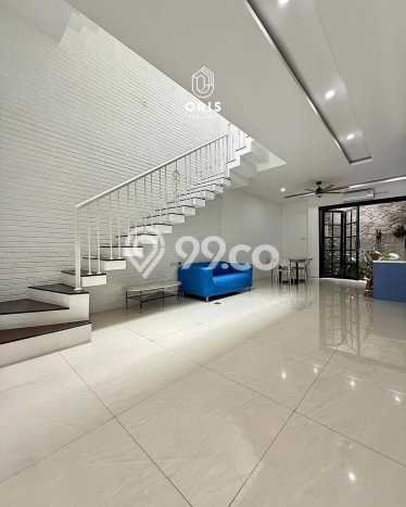 Hunian Mewah Dijual LT 107m2 di Cilandak, Jakarta Selatan Hunian Mewah Dijual LT 107m2 di Cilandak, Jakarta Selatan