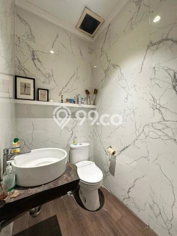 Dijual Rumah Luas Megah Dengan View Cantik di Bendungan Hilir, Jakarta Pusat Dijual Rumah Luas Megah Dengan View Cantik di Bendungan Hilir, Jakarta Pusat