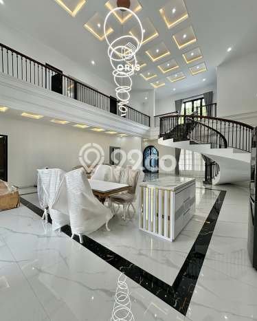 Ready to Use! Luxury House LT 406m2 Desain Elegan di Pondok Indah Ready to Use! Luxury House LT 406m2 Desain Elegan di Pondok Indah