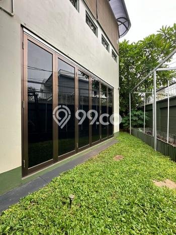 Dijual Rumah Luas Elegan Dengan View Cantik di Veteran, Jakarta Selatan Dijual Rumah Luas Elegan Dengan View Cantik di Veteran, Jakarta Selatan