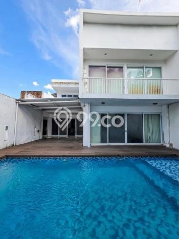Rumah Elit Modern Tanpa Renovasi di Kemang Jakarta Selatan Rumah Elit Modern Tanpa Renovasi di Kemang Jakarta Selatan