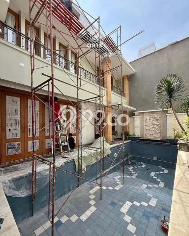 Dijual Rumah Luas Megah Dengan View Eksklusif di Pondok Indah, Jakarta Selatan Dijual Rumah Luas Megah Dengan View Eksklusif di Pondok Indah, Jakarta Selatan