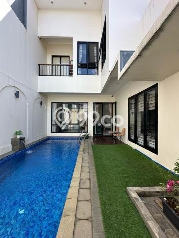 Ready to Use! Premium House LT 233m2 Desain Elegan di Lebak Bulus Ready to Use! Premium House LT 233m2 Desain Elegan di Lebak Bulus