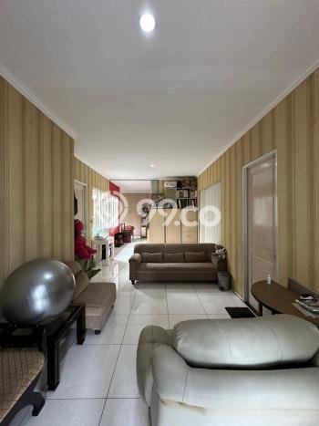 Dijual Rumah Luas Elegan Dengan View Cantik di Veteran, Jakarta Selatan Dijual Rumah Luas Elegan Dengan View Cantik di Veteran, Jakarta Selatan