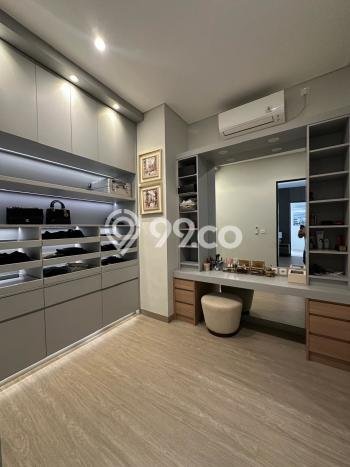 Ready to Use! Luxury House LT 364m2 Desain Elegan di Mega Kuningan Ready to Use! Luxury House LT 364m2 Desain Elegan di Mega Kuningan