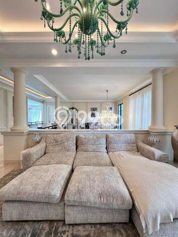 Hunian Mewah LB 1200m2 Siap Huni Desain Elegan di Pejaten, Jakarta Selatan Hunian Mewah LB 1200m2 Siap Huni Desain Elegan di Pejaten, Jakarta Selatan