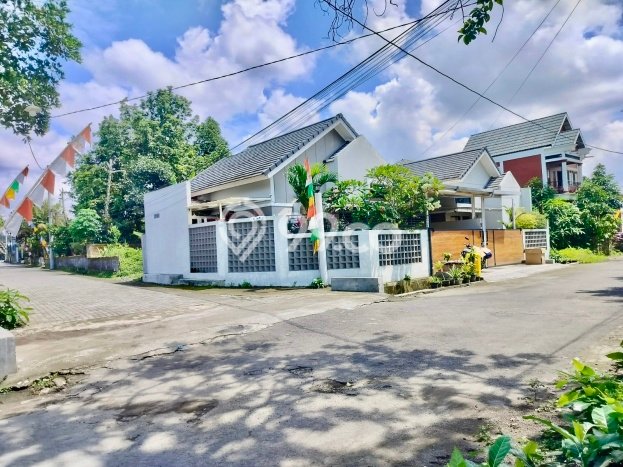 Dijual Tanah di Mlati Sleman Luas 231m2 SHM Dijual Tanah di Mlati Sleman Luas 231m2 SHM