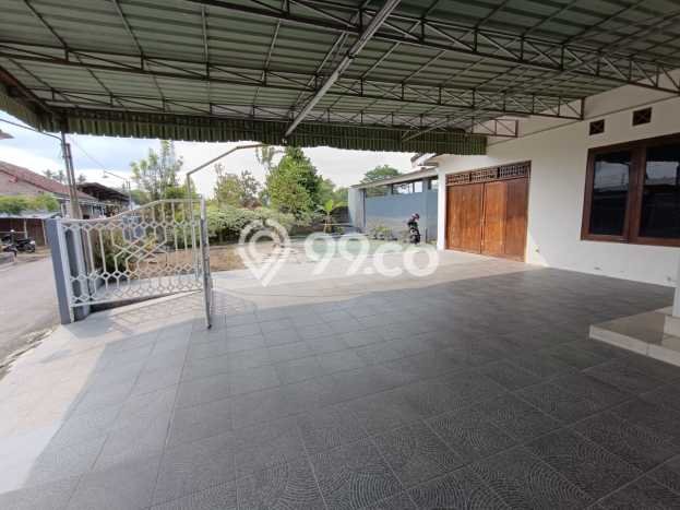 Disewakan! Rumah 4 Kamar Tidur &
5 Kamar Mandi di Sidoarum , Sleman Disewakan! Rumah 4 Kamar Tidur &
5 Kamar Mandi di Sidoarum , Sleman