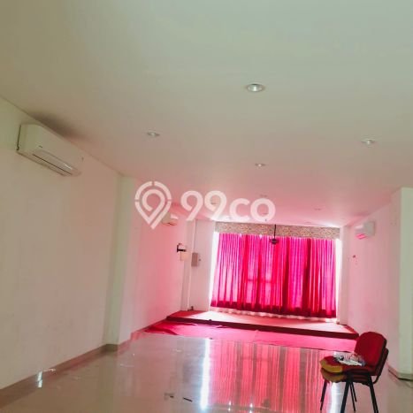 INVESTASI MENGUNTUNGKAN! Ruko Kawasan Cakung, Luas 235m2m², Pusat Bisnis INVESTASI MENGUNTUNGKAN! Ruko Kawasan Cakung, Luas 235m2m², Pusat Bisnis