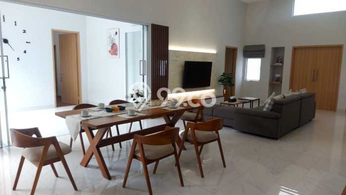 For Sale! Luxury House LT 410m2 Desain Elegan di Kota Baru Parahyangan For Sale! Luxury House LT 410m2 Desain Elegan di Kota Baru Parahyangan