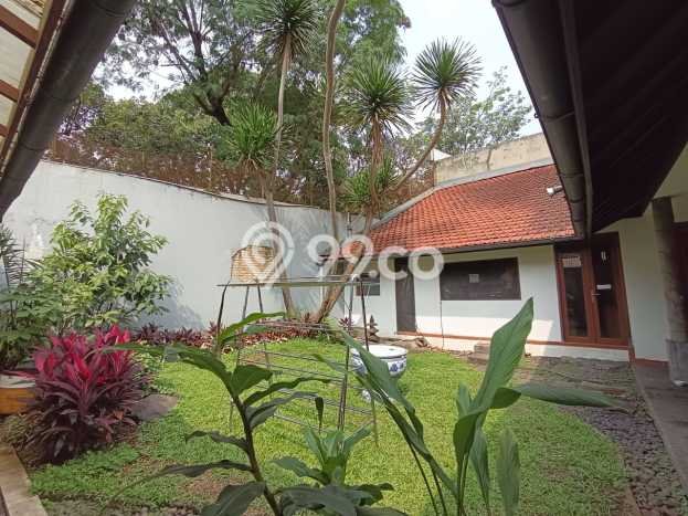 For Sale! Luxury House LT 742m2 Desain Elegan di Cipaganti For Sale! Luxury House LT 742m2 Desain Elegan di Cipaganti